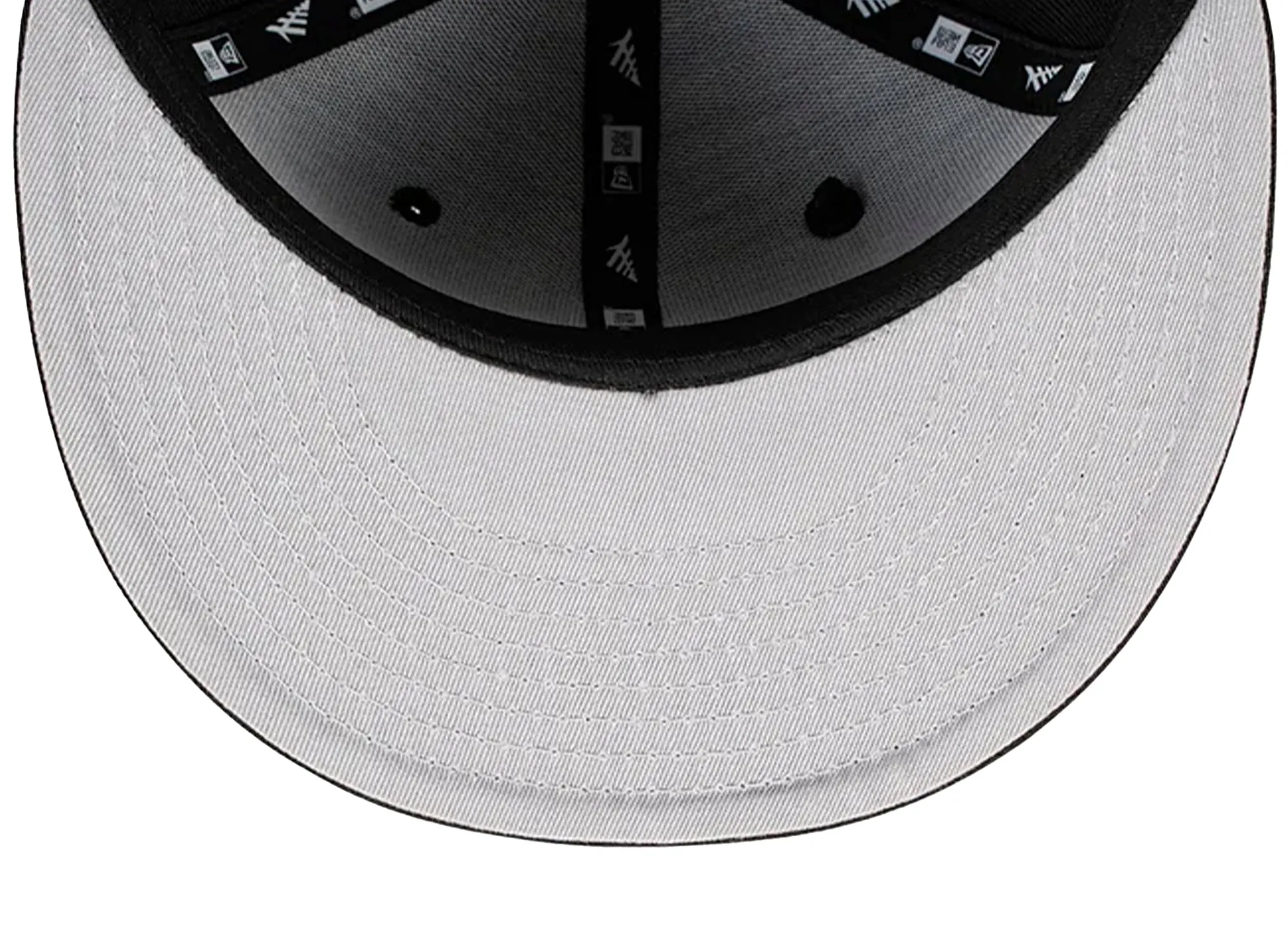 Paper Planes x New York Yankees Blackout 9FIFTY Snapback Hat